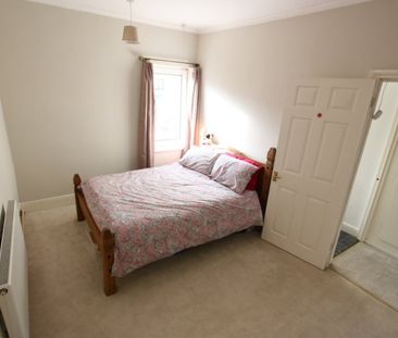 2 bed Terraced - To Let - Photo 5