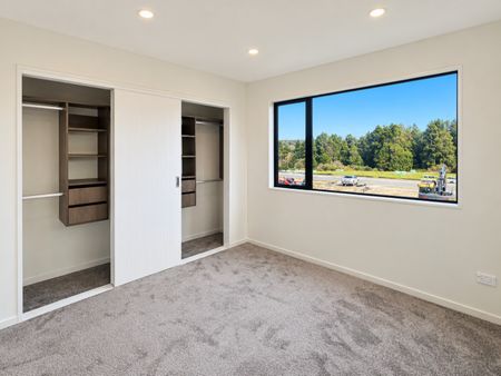 1 Rana Road, Flat Bush, Auckland - Photo 2
