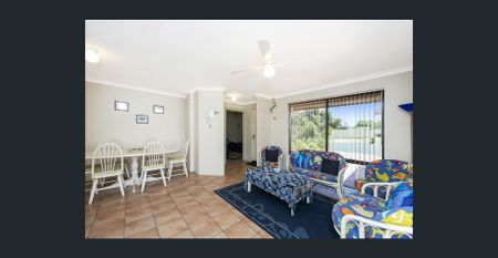 Family Home with Ample Parking + Side Access - Photo 2