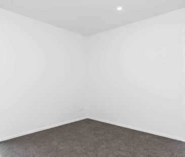 Modern Home in Mangere! - Photo 3