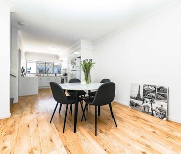 Immaculate 3-Bedroom Townhouse in convenient and quiet location! - Photo 5