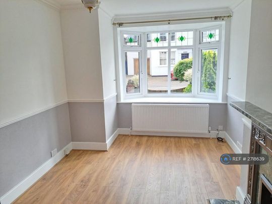 2 bedroom end of terrace house to rent - Photo 1