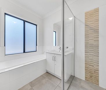 Charming Home for Lease - Modern Comfort Meets Practical Living - Photo 3