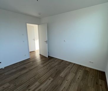 Lichtdurchflutete 3-Zimmer Neubauwohnung mit Balkon // 4.OG Whg. 2 - Photo 3