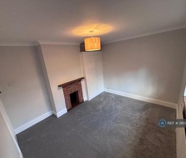 4 bedroom detached house to rent - Photo 3