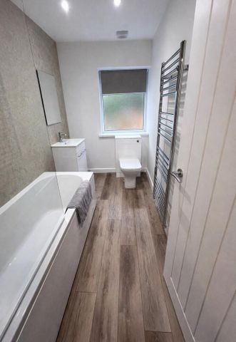 2 bedroom terraced house to rent - Photo 4