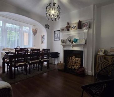 1 bedroom in a house share to rent - Photo 2