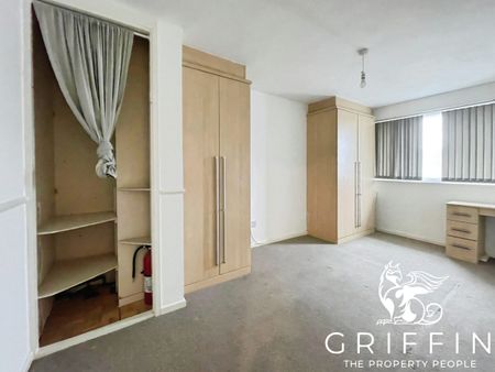 Bryon Gardens, Tilbury, rm18 - Photo 4