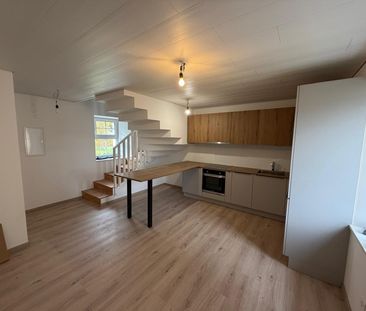 Wohnung mit 2,5 Zimmern renoviert in Haute-Sorne - Photo 2