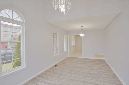 For Lease - 48 Cheetah Crescent, Toronto, Ontario - Photo 2