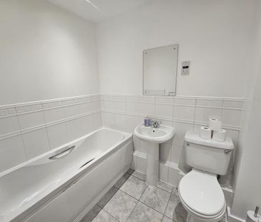 2 bedroom flat to rent - Photo 6