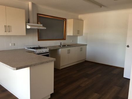 NEAT 3 BEDROOM - Photo 3