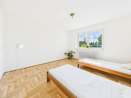 Kwatera z ogrodzonym terenem i parkingiem | DK8 - Photo 3