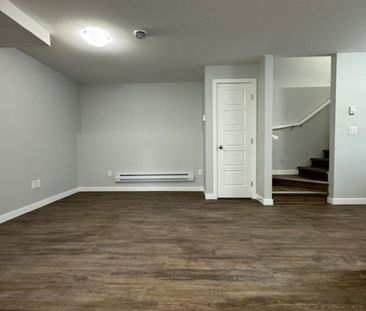 1 Bedroom Lower Unit in Rosewood - Photo 3