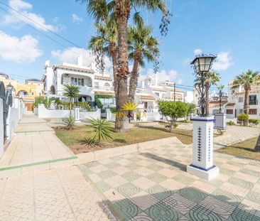 TOWNHOUSE WITH 2 BEDROOMS, 1 BATHROOM AND 1 TOILET - ORIHUELA - Photo 2