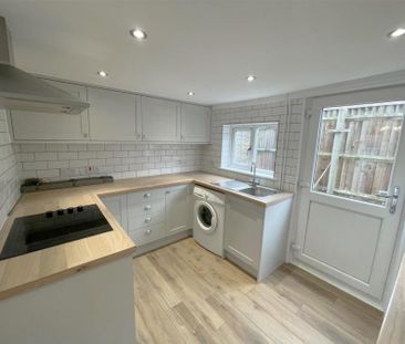 2 bedroom house to rent Priory Street, Newport Pagnell, Buckinghamshire, MK16 - Photo 4