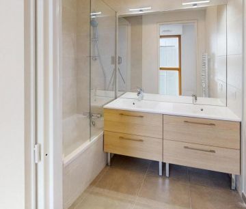 Appartement • Montreuil - Photo 4