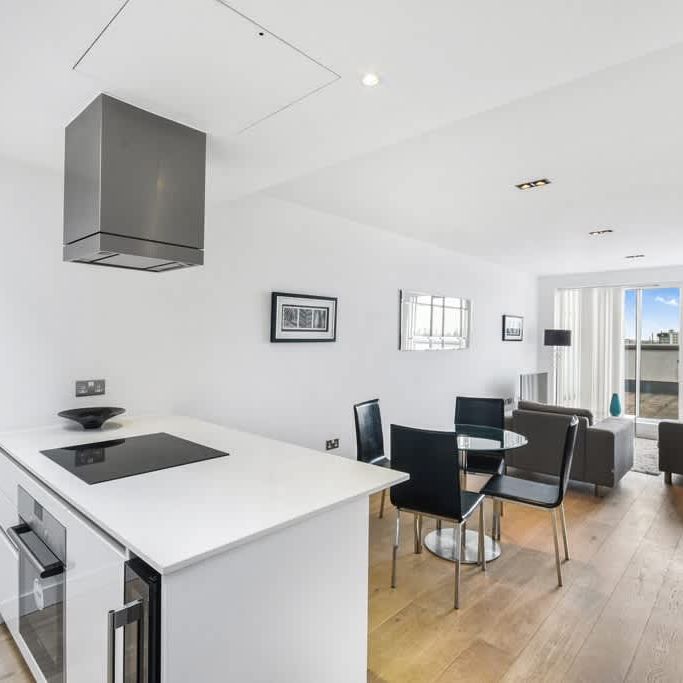 Courtyard Apartments, Avantgarde Place, E1 - Photo 1