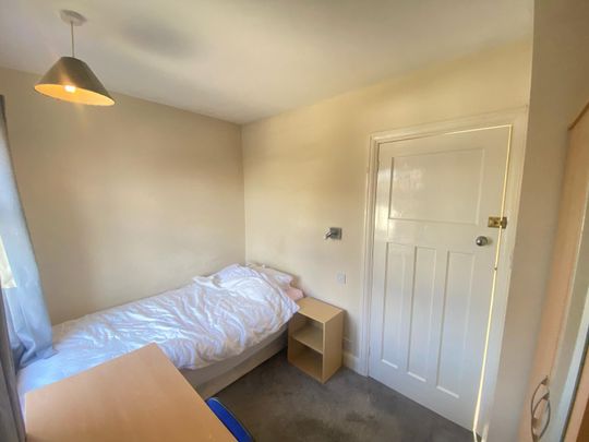 Dereham Road, Norwich - Photo 1