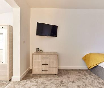 1 bedroom in a house share to rent - Photo 3