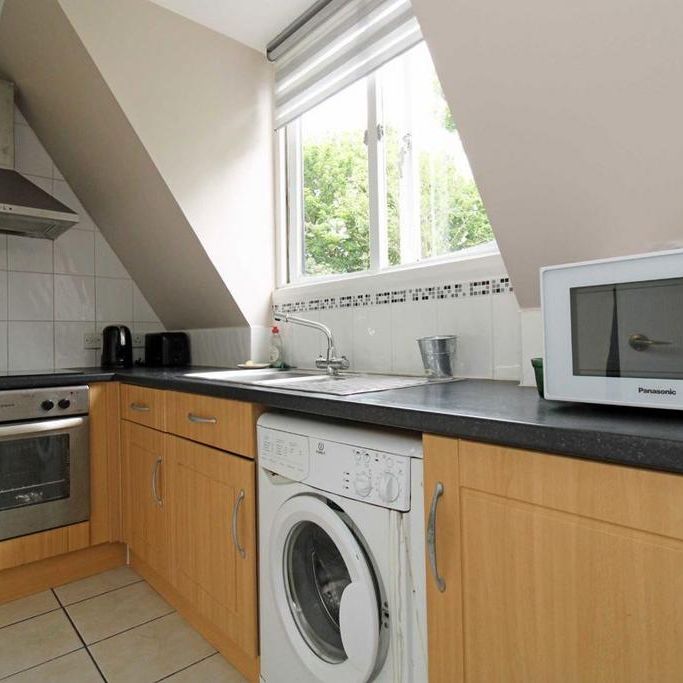 Studio to rent - Photo 1