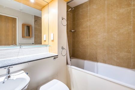 1 Bed Flat, Long Lane, SE1 - Photo 5