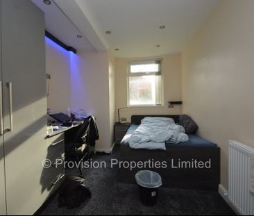 4 Bedroom Flats in Leeds - Photo 4