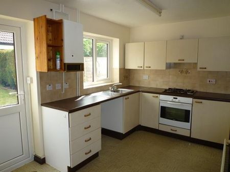 2 bedroom terraced house to rent - Photo 3