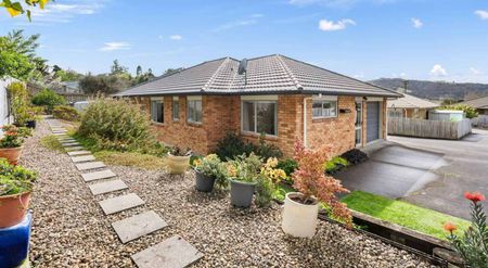 Modern comfort in a convenient Onerahi location - Photo 5