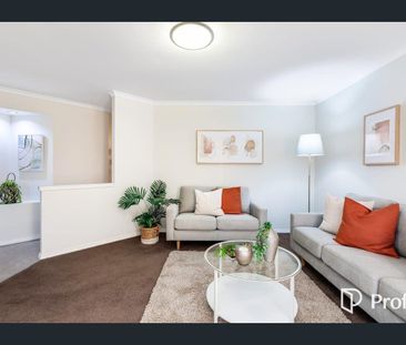 Cosy Three-Bedroom Home with Entertainer's Backyard - Hillbank - Photo 3