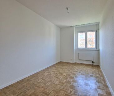 "Charmante, neu renovierte 4-Zimmerwohnung" - Photo 4