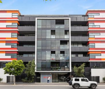 Stylish One-Bedroom Apartment in an Unbeatable Richmond Location - Photo 5