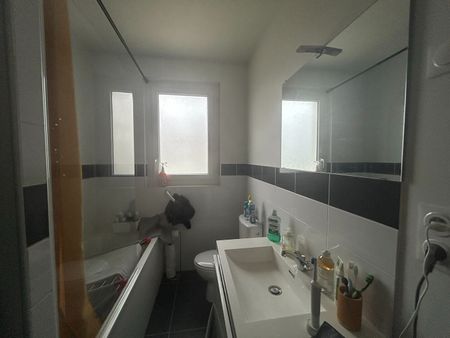 Location Appartement 3 pièces 69m² - Photo 5