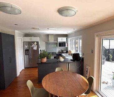 A Māori Hill Gem - Photo 2