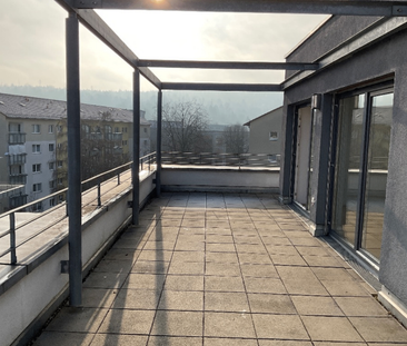 Lichtdurchflutete Dachgeschosswohnung mit Panorama-Terrasse - Foto 6