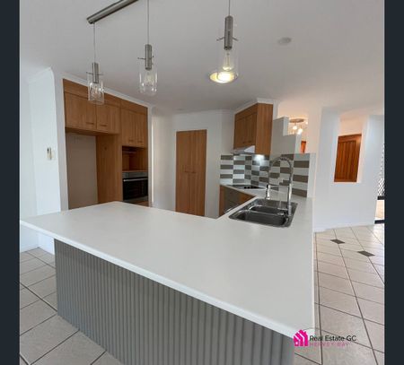 6 Florida Court, Torquay, Qld 4655 - Photo 5
