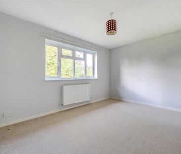 5 bedroom detached house to rent - Photo 2