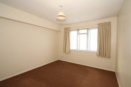 Oriental Road, Woking - Photo 3