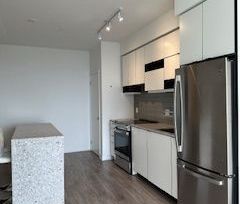 For Lease - 4065 Confederation Parkway Unit# 4311, Mississauga, Ont... - Photo 3