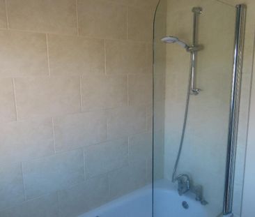 2 bedroom semi-detached house to rent - Photo 6