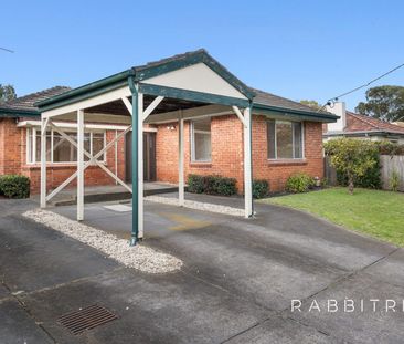 Sun filled style in Bentleigh East - Unfurnished. - Photo 3