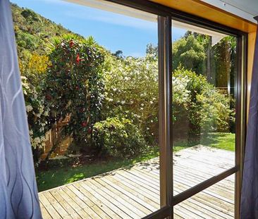 Great Sunny Townhouse in Karori - Photo 2