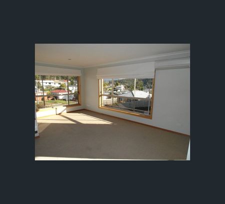 1A Clunie Close, Lindisfarne, Tas 7015 - Photo 3
