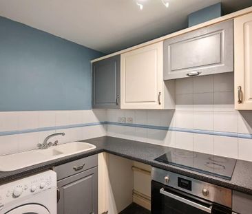 2 bedroom flat to rent - Photo 3