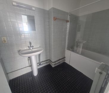 Location Appartement 2 pièces 42m² LILLE 59000 - Photo 4