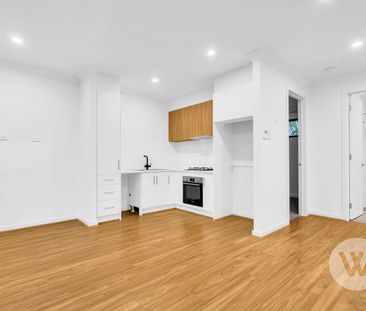Contemporary Low Maintenance Living in a Prime Western Suburbs Loca... - Photo 4