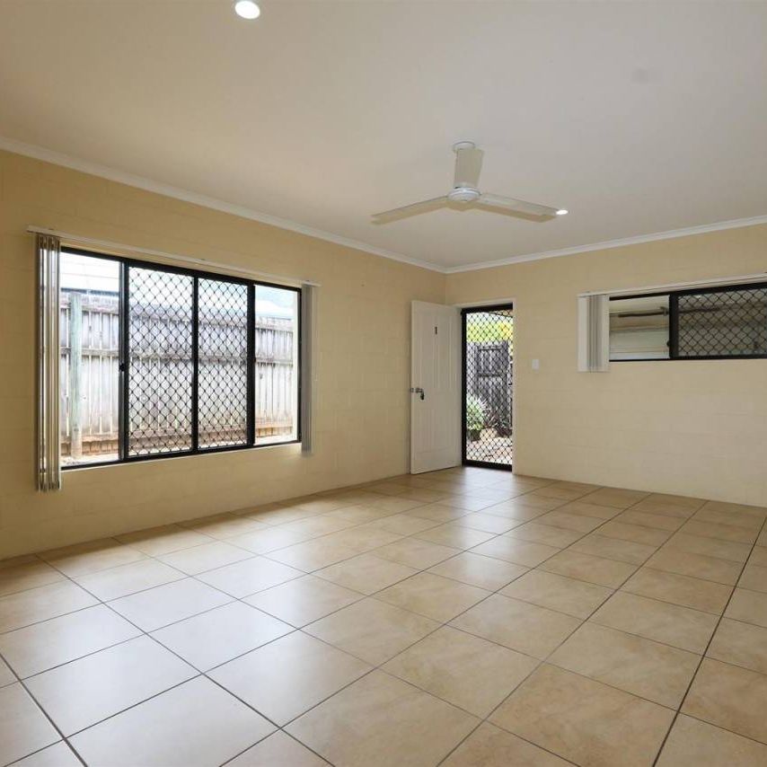 Freestanding 3 Bedroom Duplex - Double carport with Roller Door - Fenced Yard - Photo 1