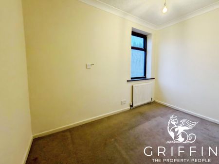 London Road, Grays, RM17 - Photo 3