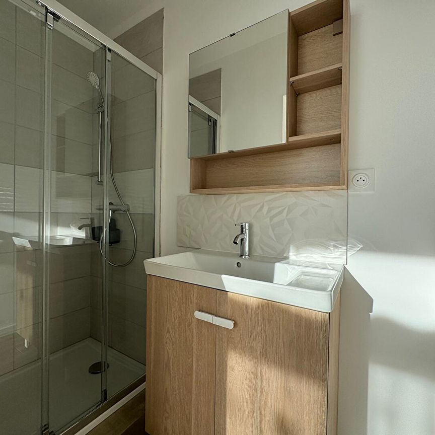 Location appartement 2 pièces, 38.06m², Évron - Photo 1