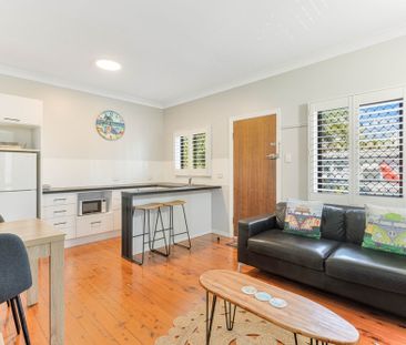 FURNISHED BEACHSIDE APARTMENT - Photo 2